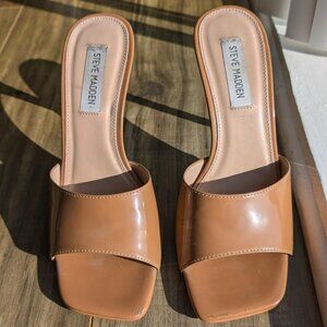 Steve Madden Beige Tan Signal Heel Patent Leather 8.5